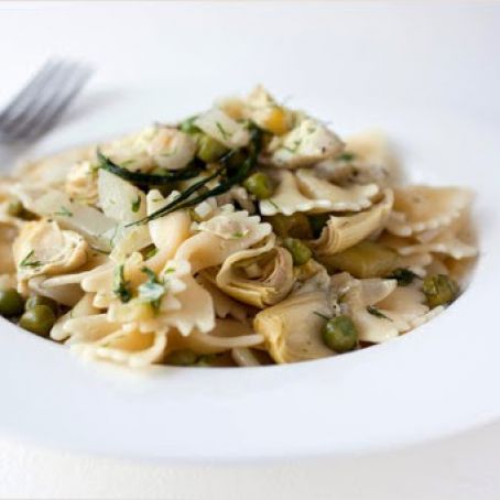 FARFALLE w/FENNEL, ARTICHOKE & PEAS